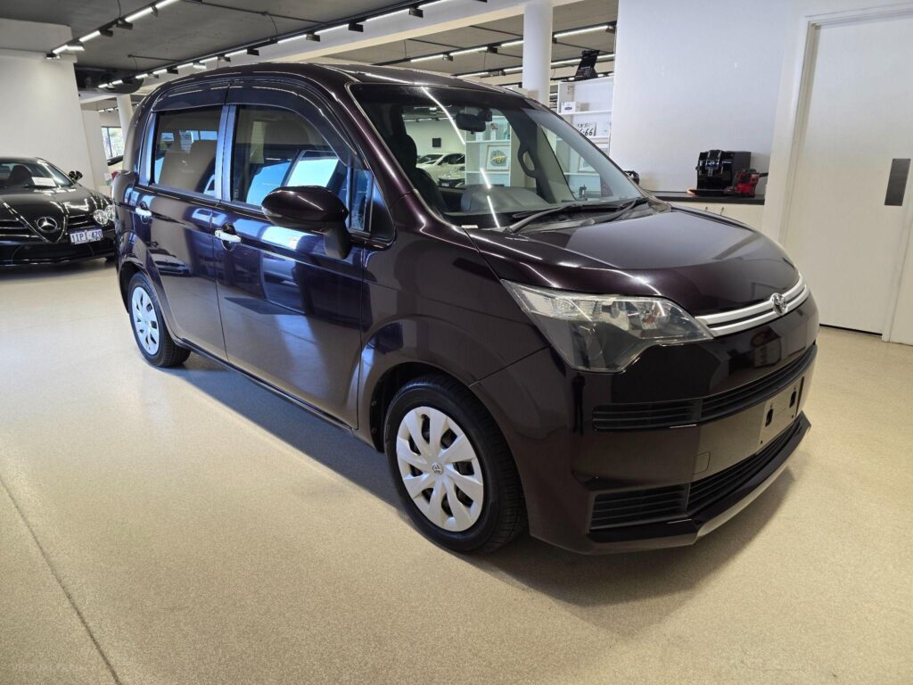 2015 Toyota Spade Y