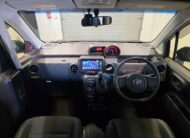 2015 Toyota Spade Y