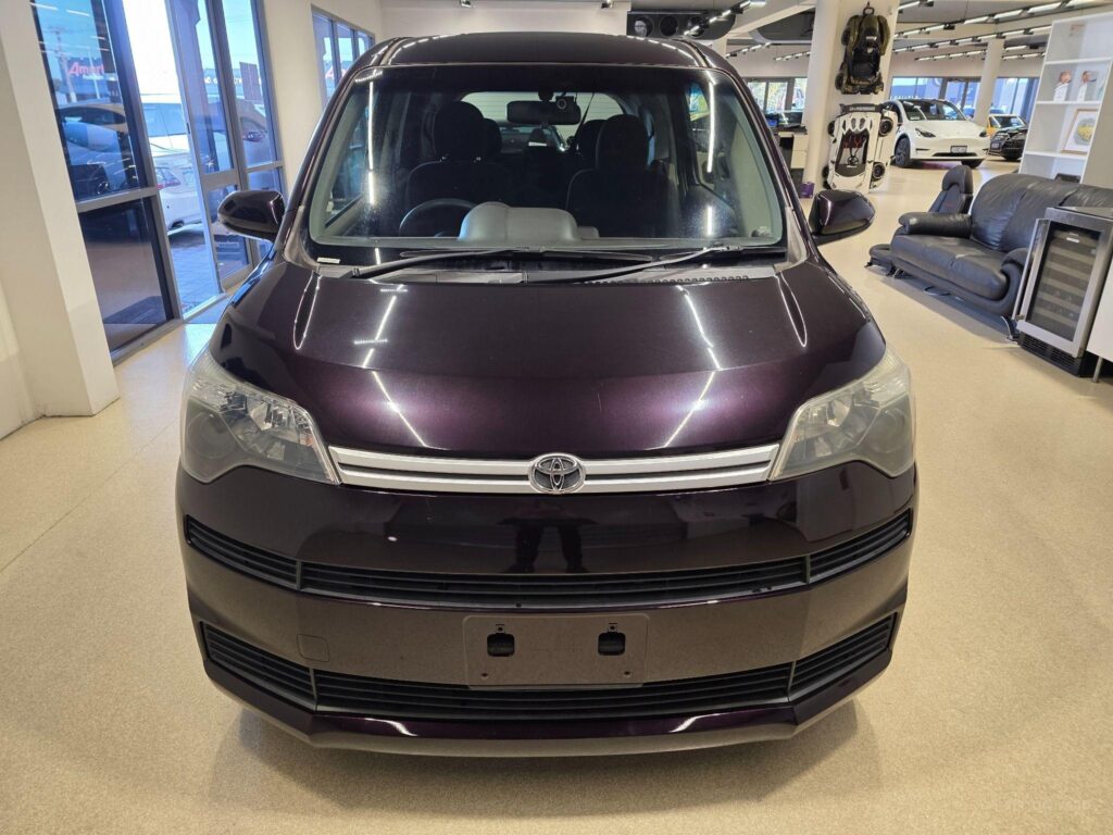 2015 Toyota Spade Y