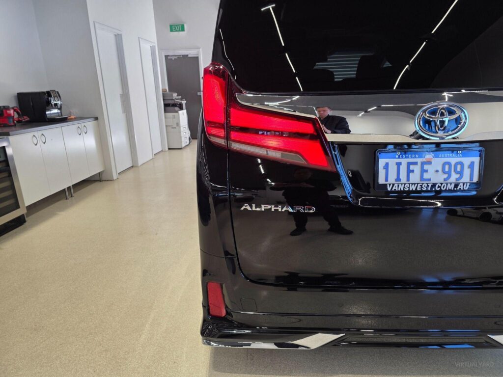2018 TOYOTA ALPHARD AWD SRC (HYBRID) AYH30