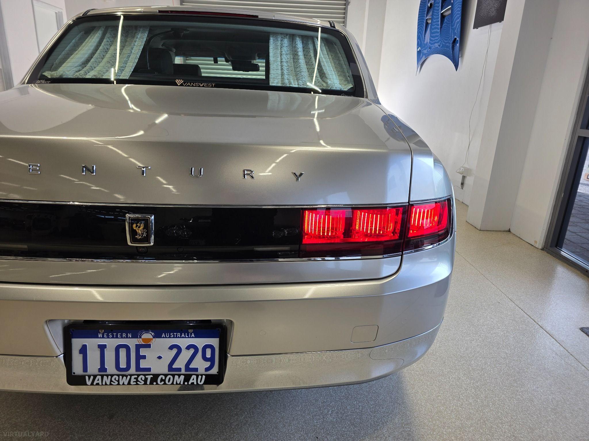 2019 TOYOTA Century V8 Hybrid UWG60