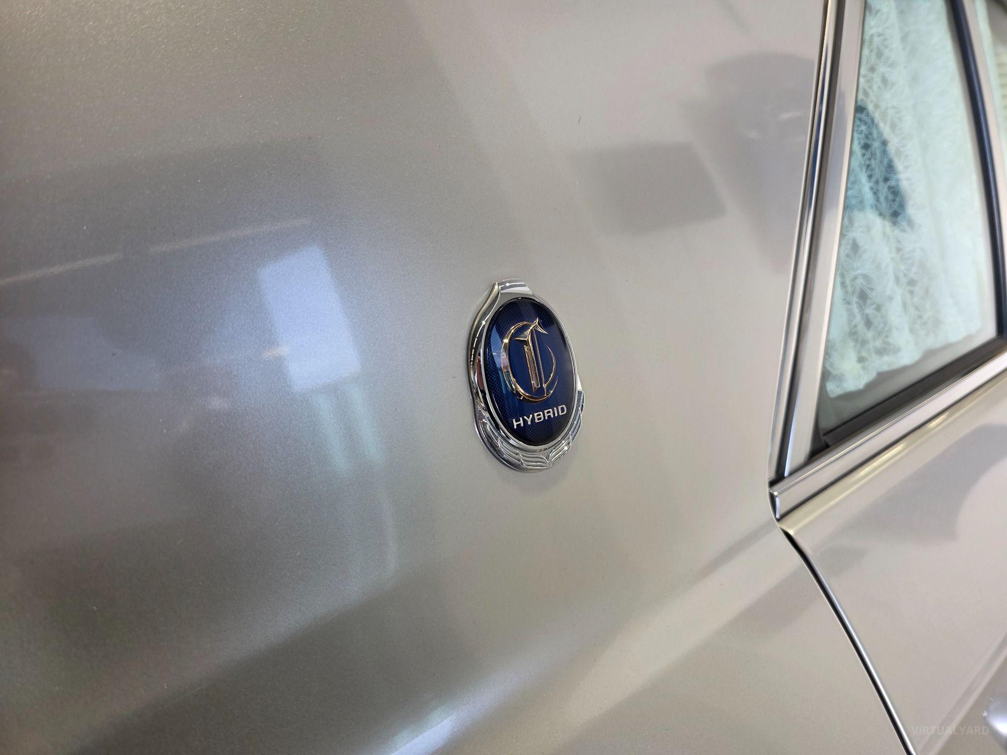 2019 TOYOTA Century V8 Hybrid UWG60