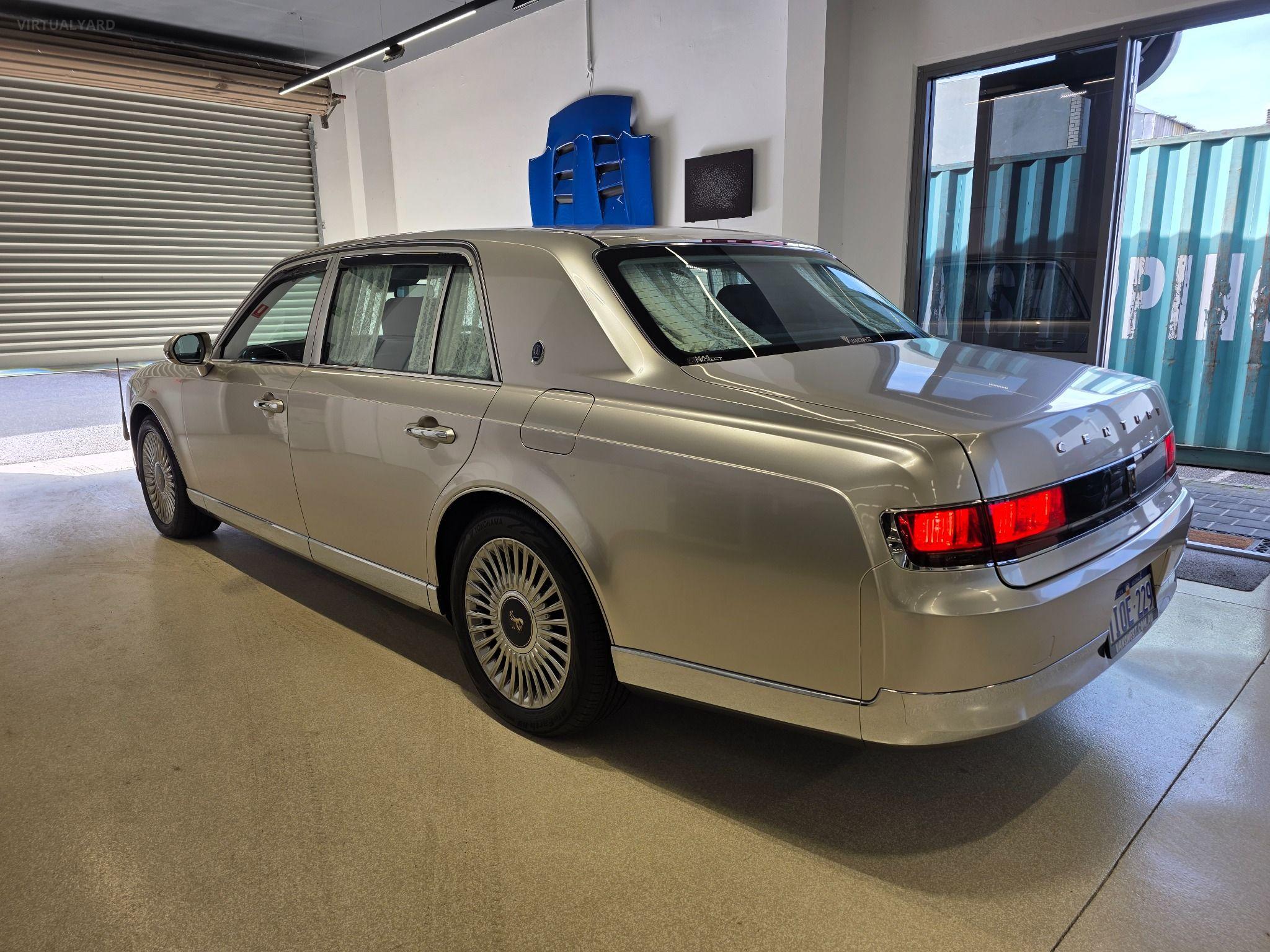 2019 TOYOTA Century V8 Hybrid UWG60