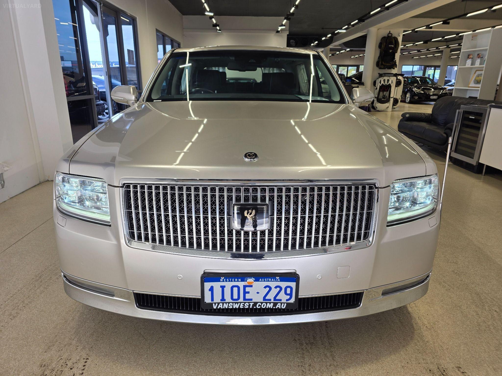 2019 TOYOTA Century V8 Hybrid UWG60