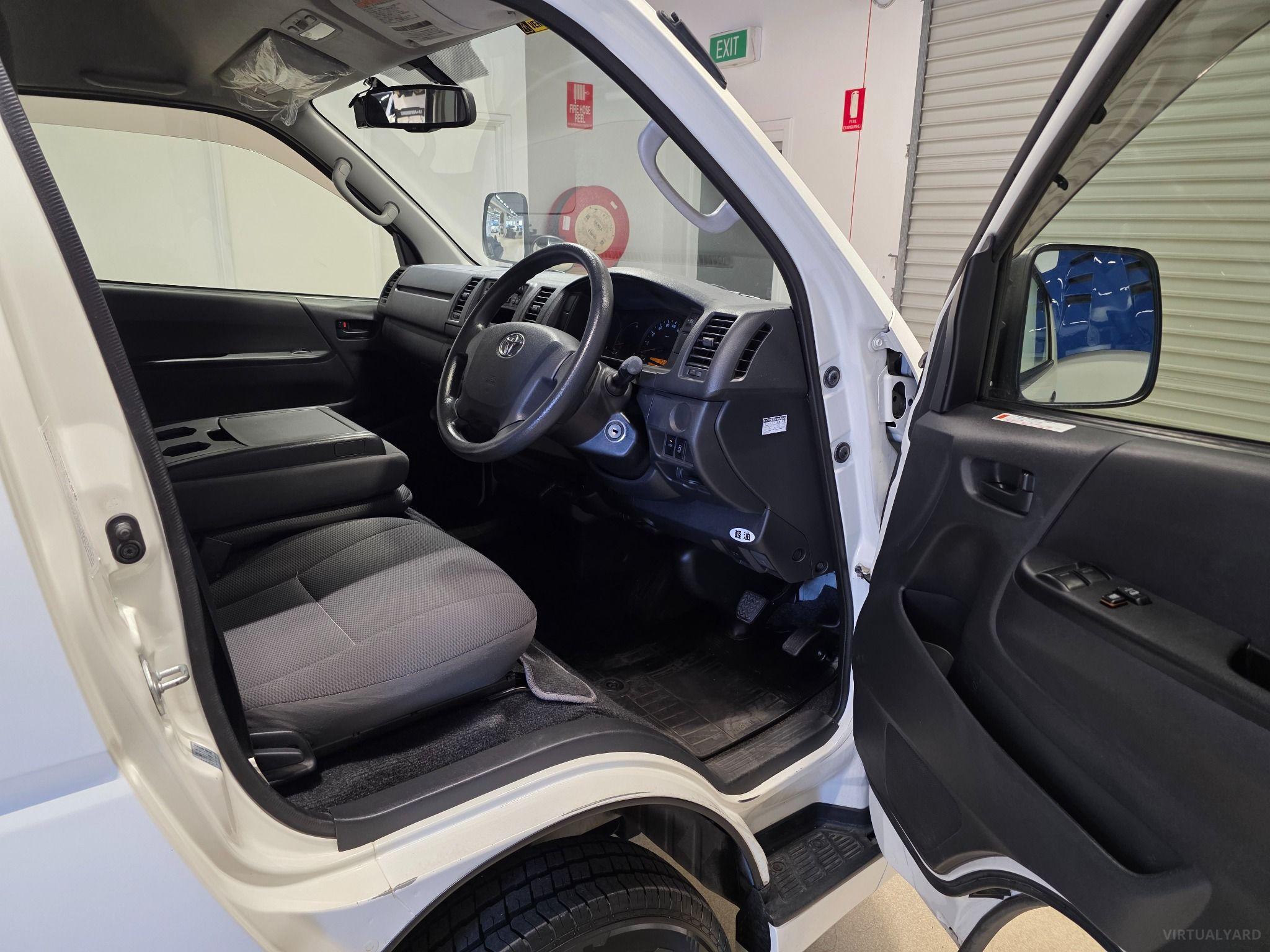 2014 Toyota Hiace WELCAB AWD KDH206