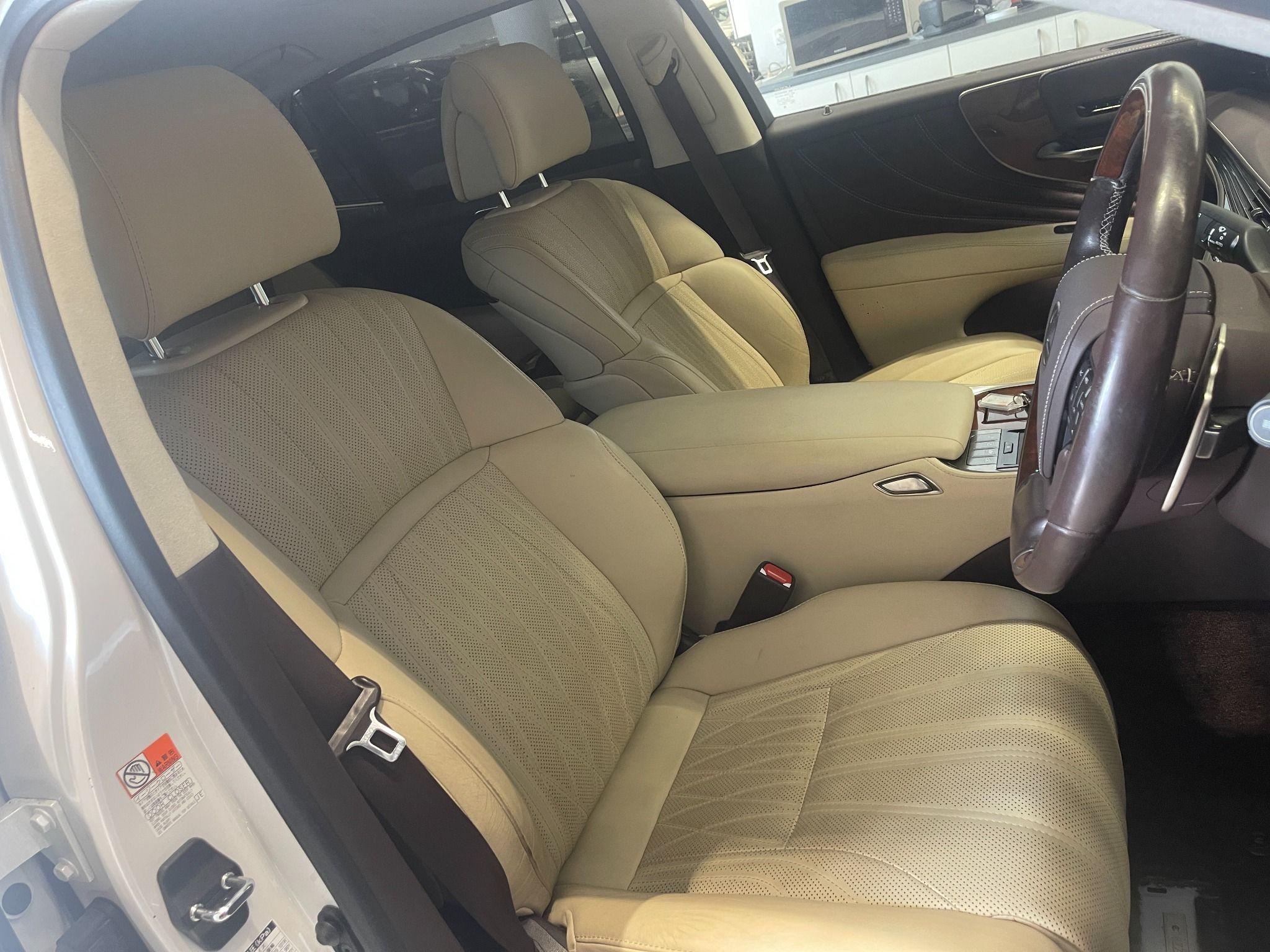 2019 LEXUS LS500h VER-L Hybrid AWD GVF55