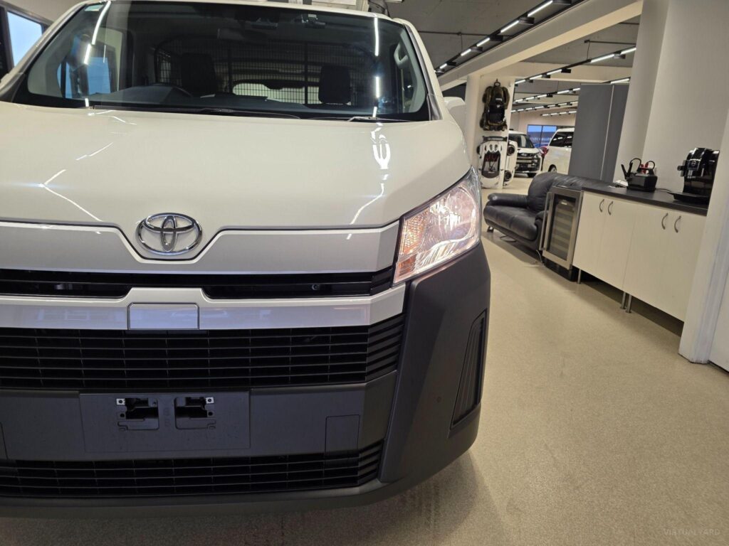 2024 TOYOTA HIACE LWB (4 DOOR OPTION) GDH300R