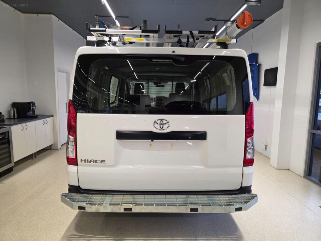 2024 TOYOTA HIACE LWB (4 DOOR OPTION) GDH300R