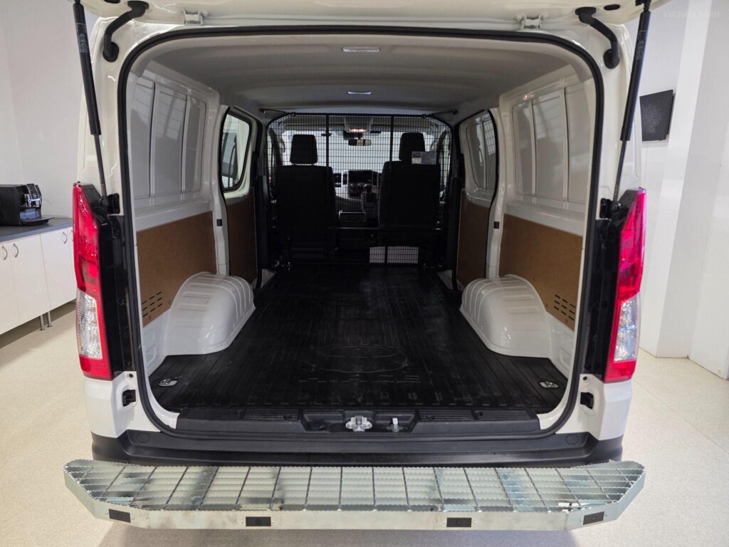 2024 TOYOTA HIACE LWB (4 DOOR OPTION) GDH300R