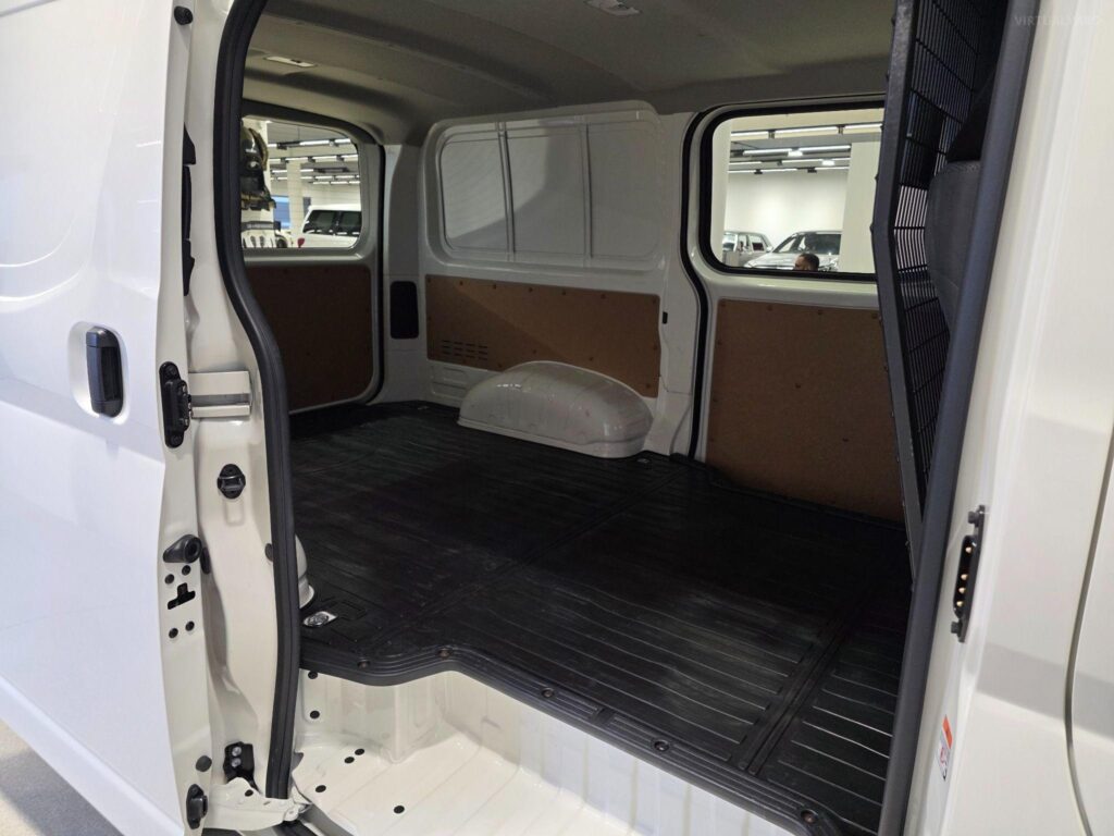 2024 TOYOTA HIACE LWB (4 DOOR OPTION) GDH300R