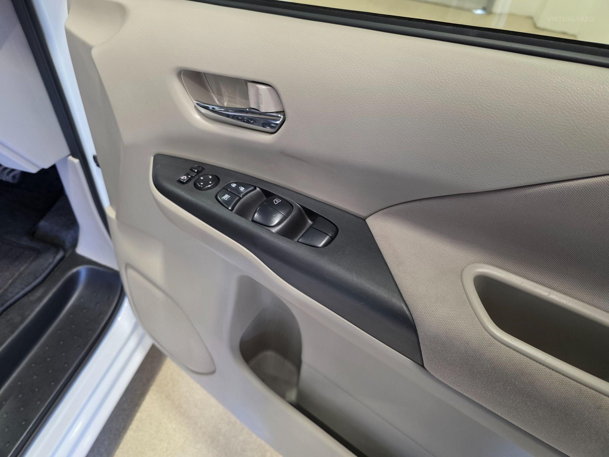 2017 NISSAN SERENA 8 Seater S-Hybrid X ANCIENTE GC27