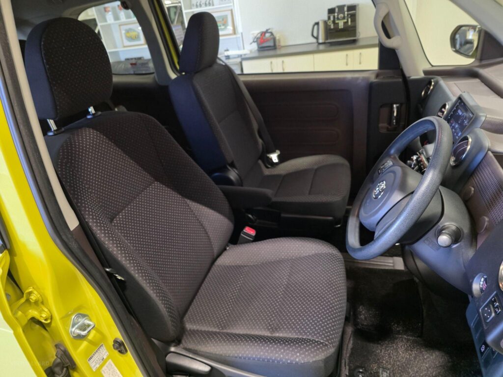 2015 TOYOTA SPADE F