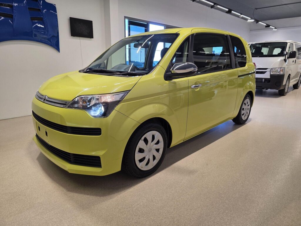 2015 TOYOTA SPADE F