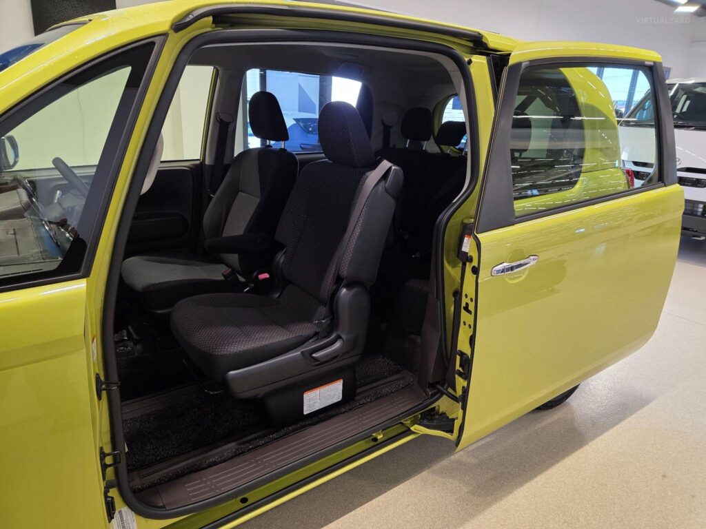 2015 TOYOTA SPADE F