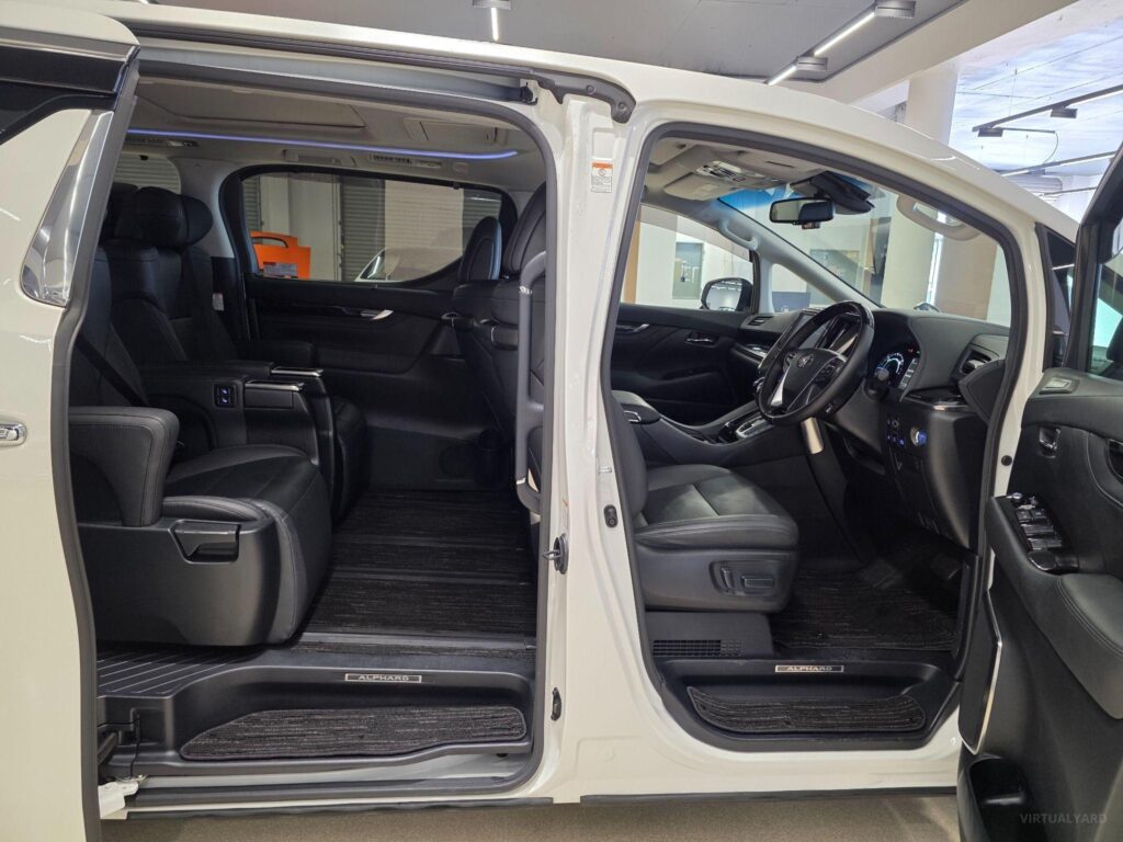 2021 TOYOTA ALPHARD HYBRID AWD AYH30