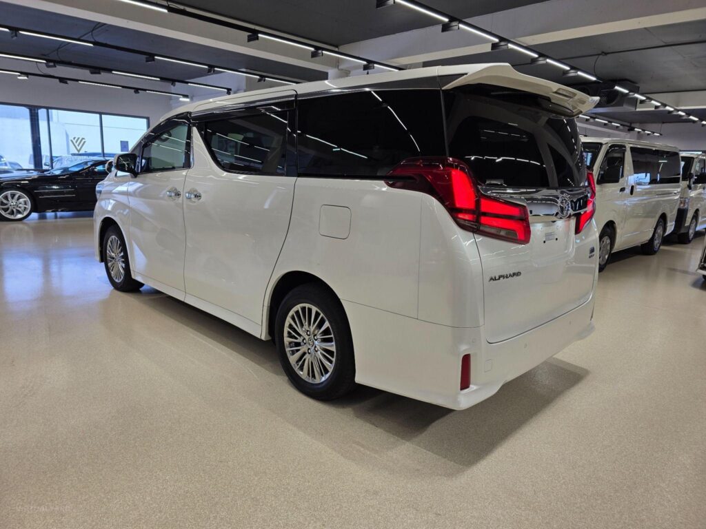 2021 TOYOTA ALPHARD HYBRID AWD AYH30
