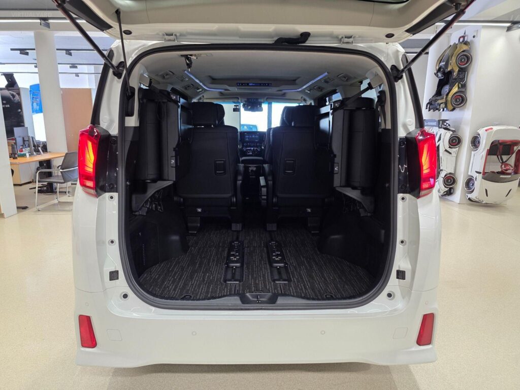 2021 TOYOTA ALPHARD HYBRID AWD AYH30