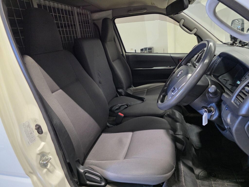2019 TOYOTA HIACE DX LWB GDH201