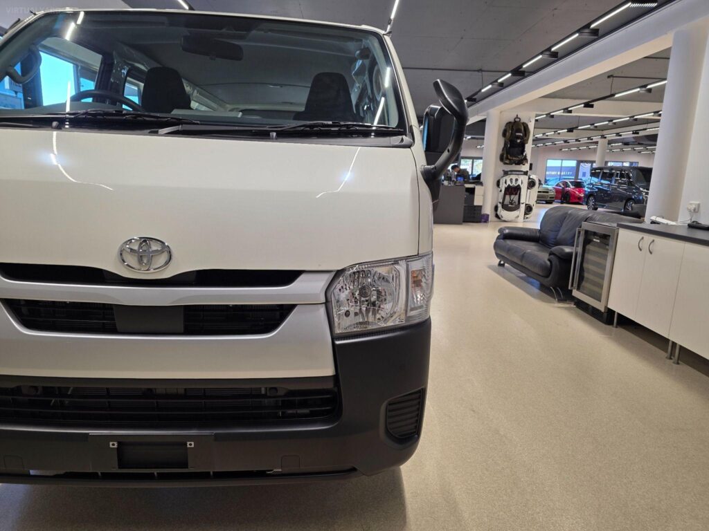 2024 TOYOTA HIACE DX LWB GDH201