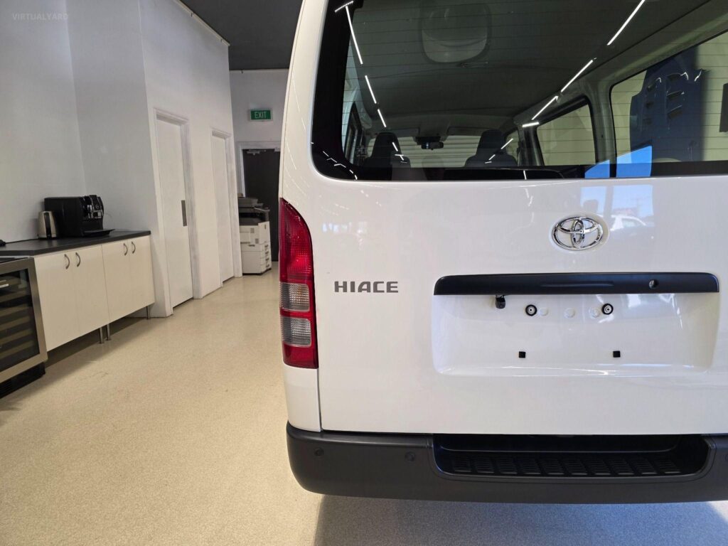 2024 TOYOTA HIACE DX LWB GDH201