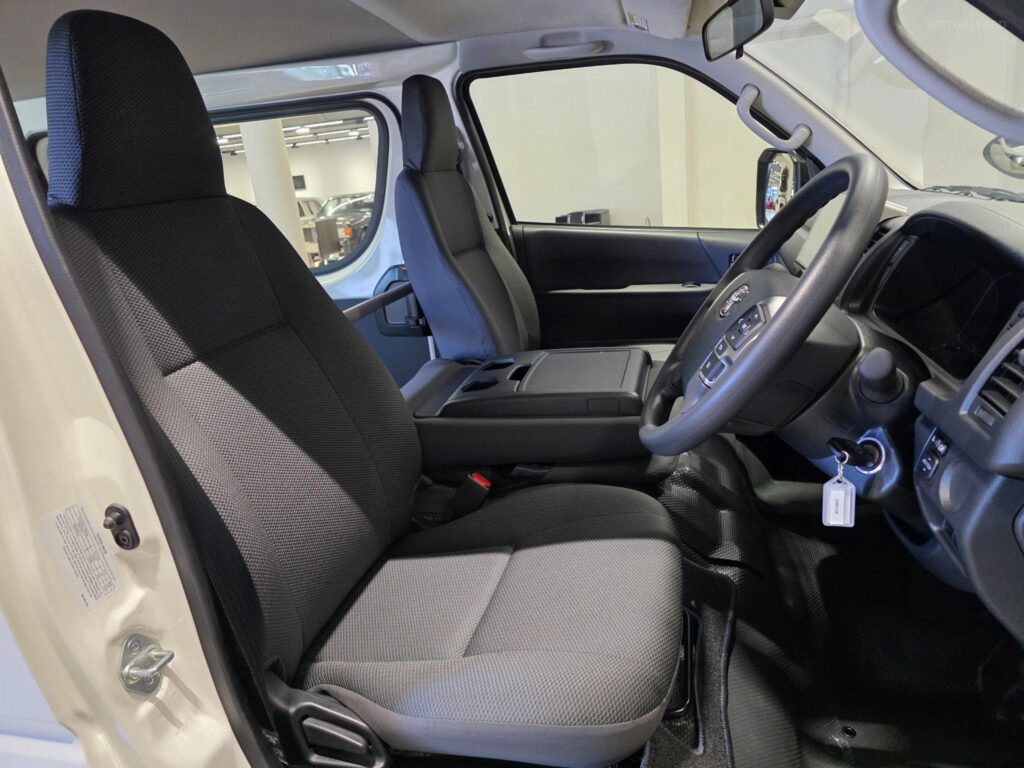 2024 TOYOTA HIACE DX LWB GDH201
