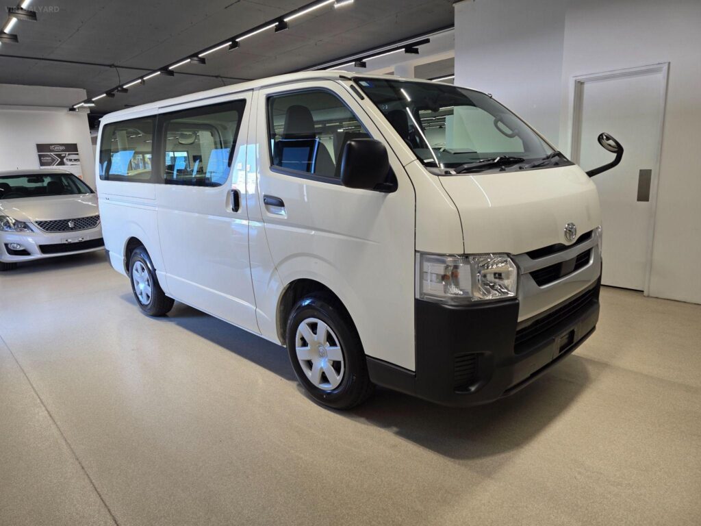 2023 TOYOTA HIACE DX LWB GDH201