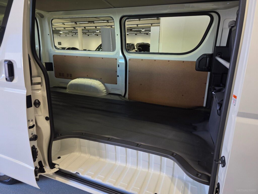 2023 TOYOTA HIACE DX LWB GDH201
