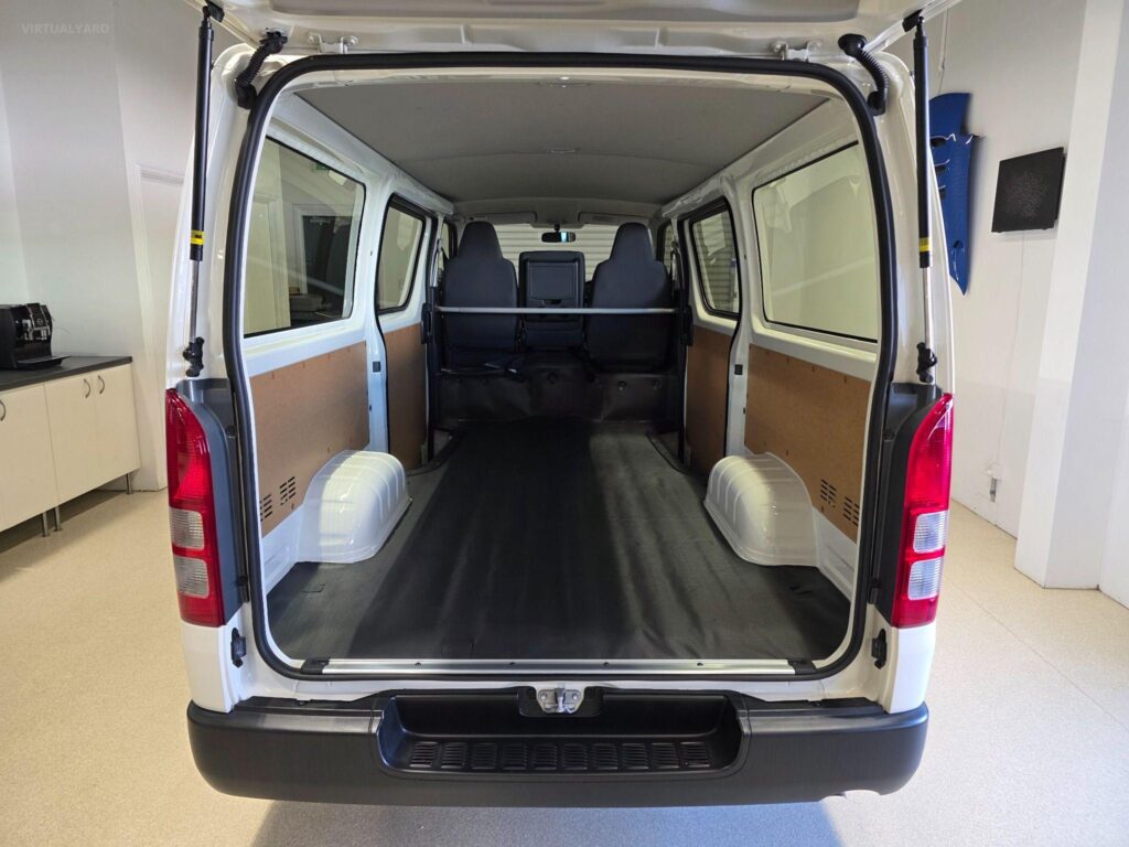 2023 TOYOTA HIACE DX LWB GDH201