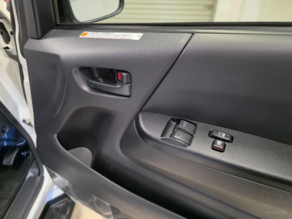 2023 TOYOTA HIACE DX LWB GDH201