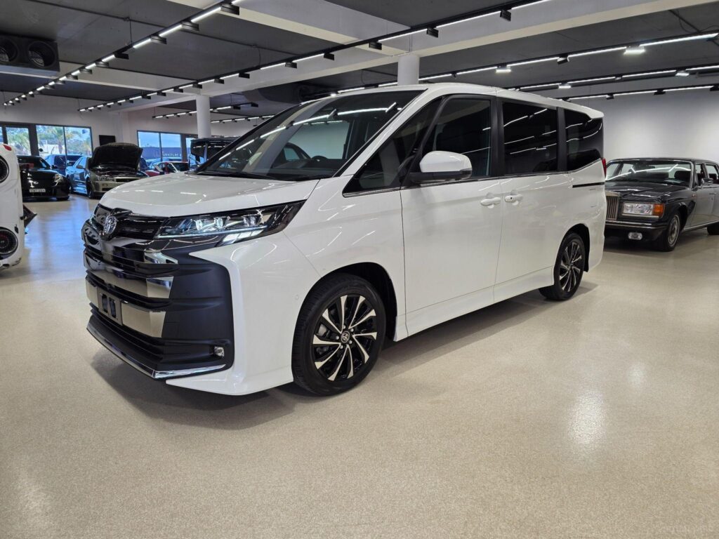 2023 Toyota Noah HYBRID S-Z ZWR90