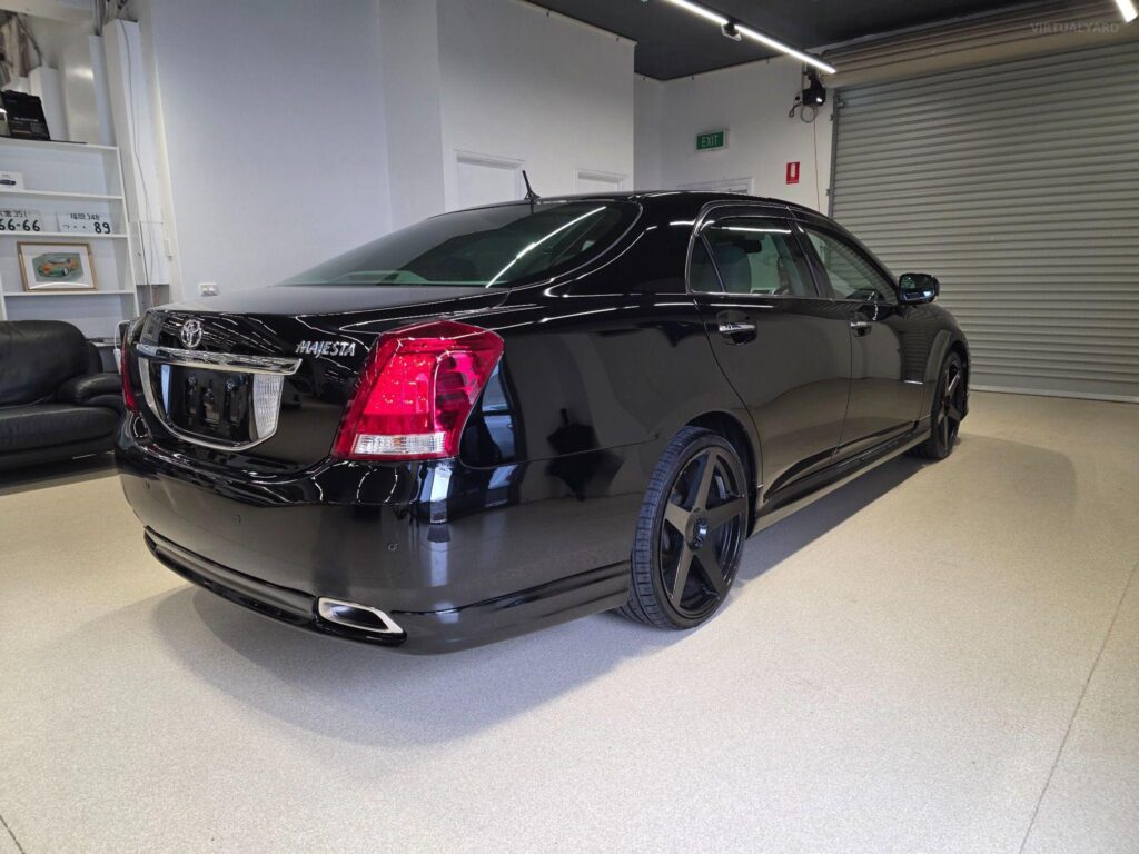 2009 Toyota Crown Majesta 4 Seater G Type F Package URS206