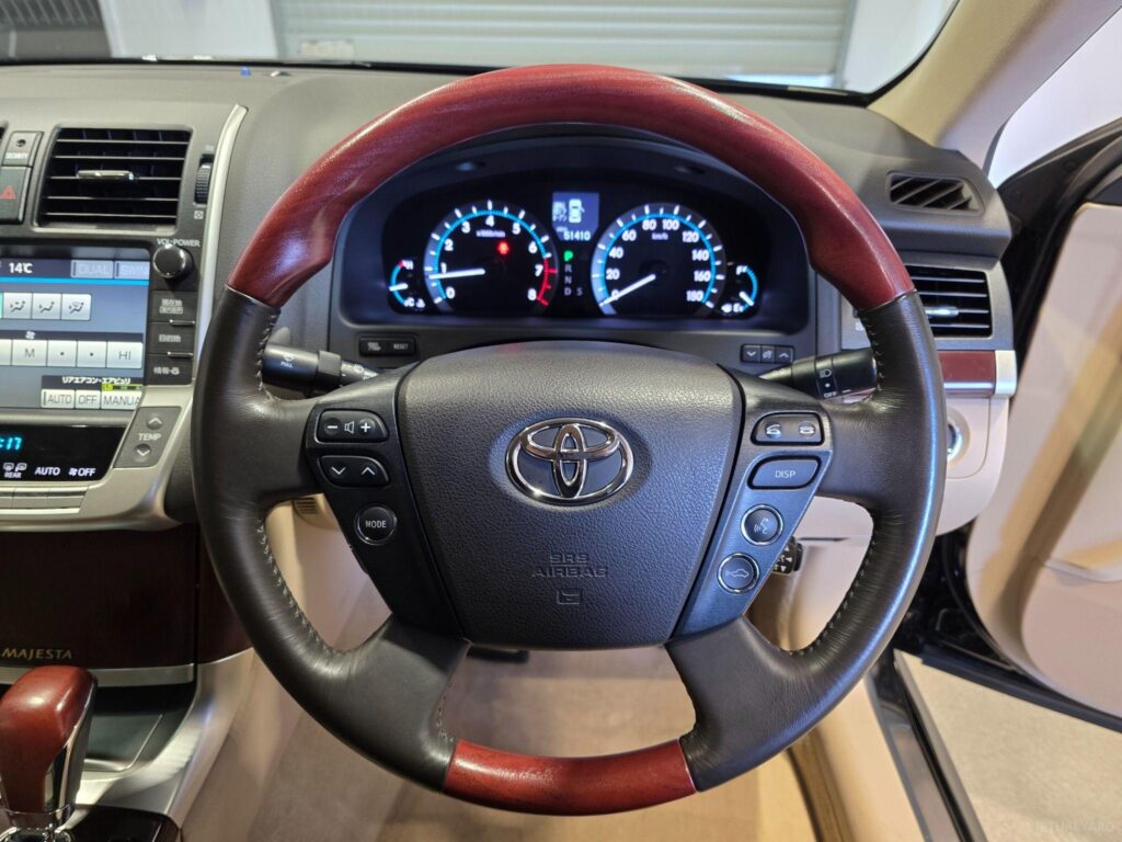 2009 Toyota Crown Majesta 4 Seater G Type F Package URS206