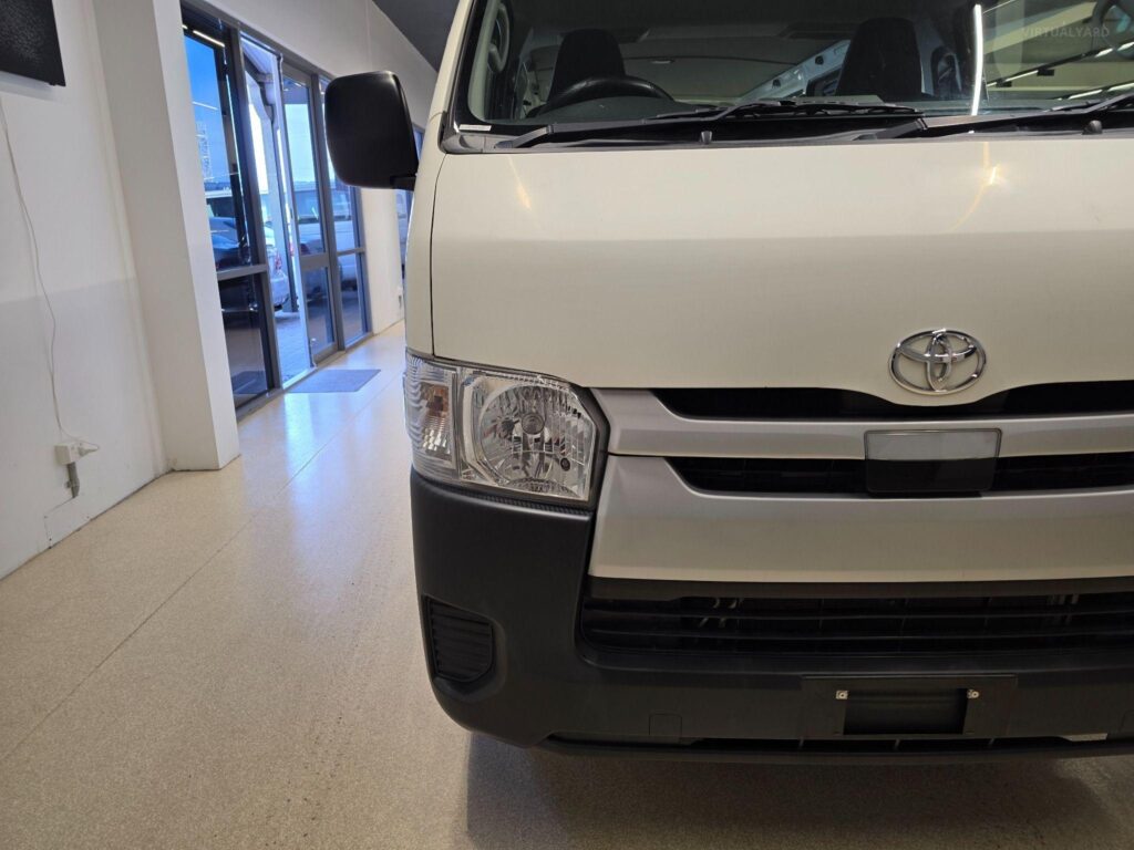 2020 TOYOTA HIACE DX GL GDH201