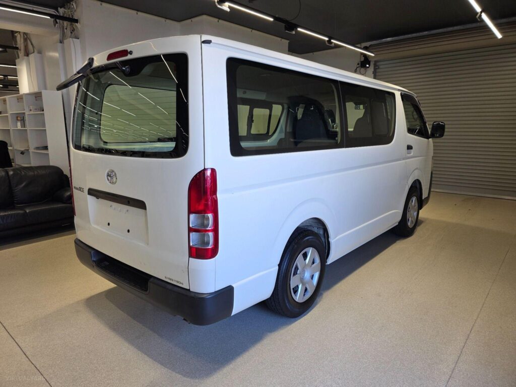2020 TOYOTA HIACE DX GL GDH201