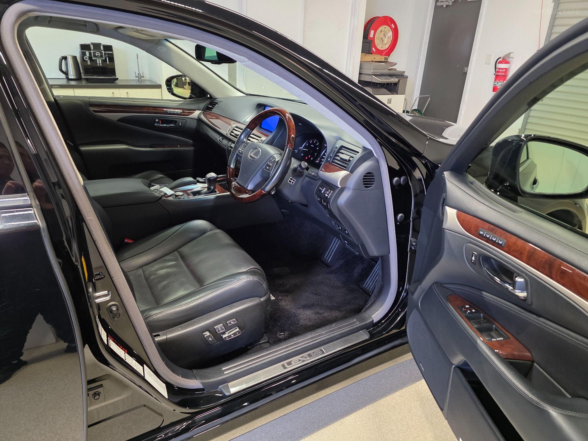 2013 LEXUS LS460 AWD USF45