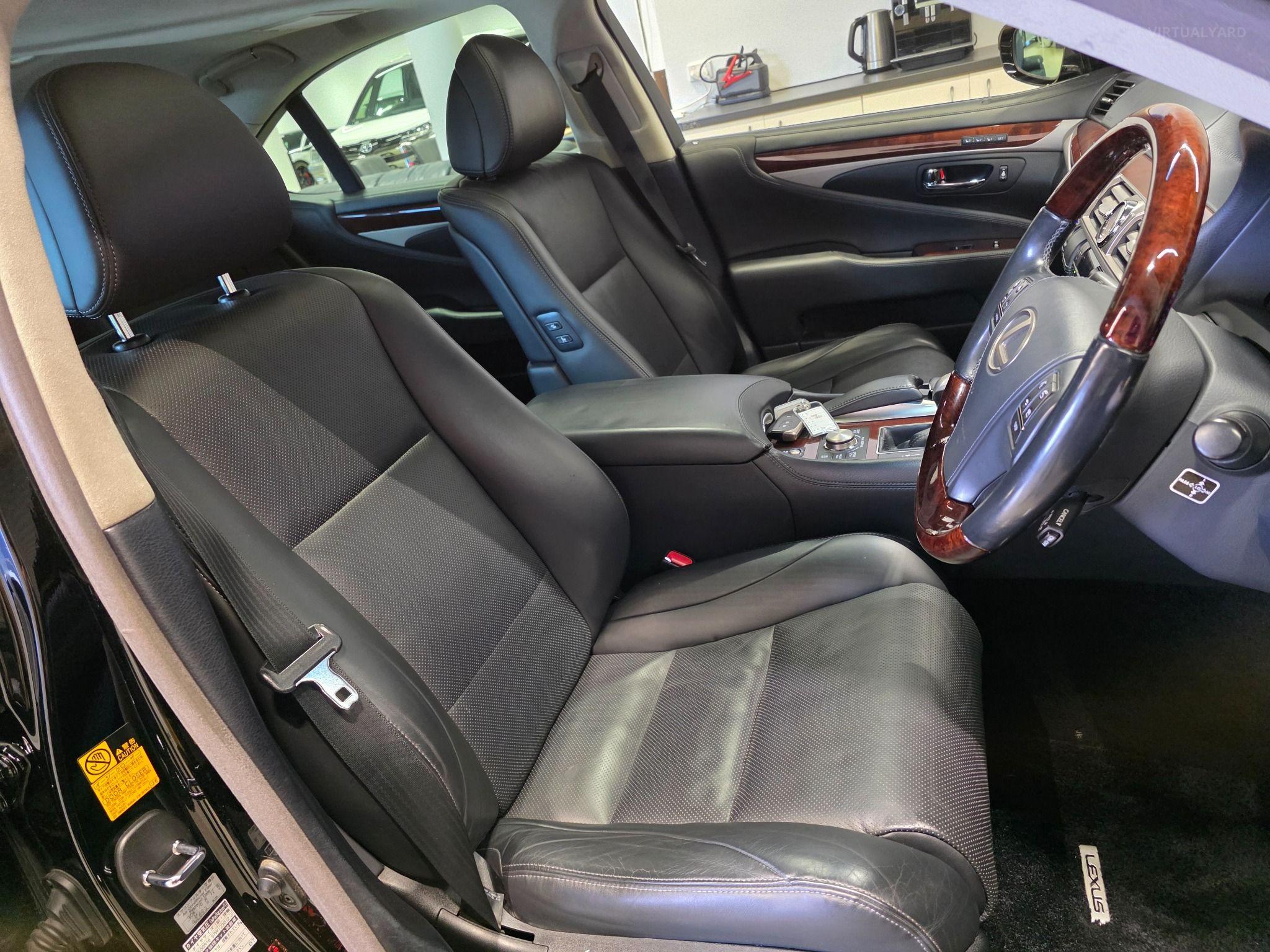 2013 LEXUS LS460 AWD USF45