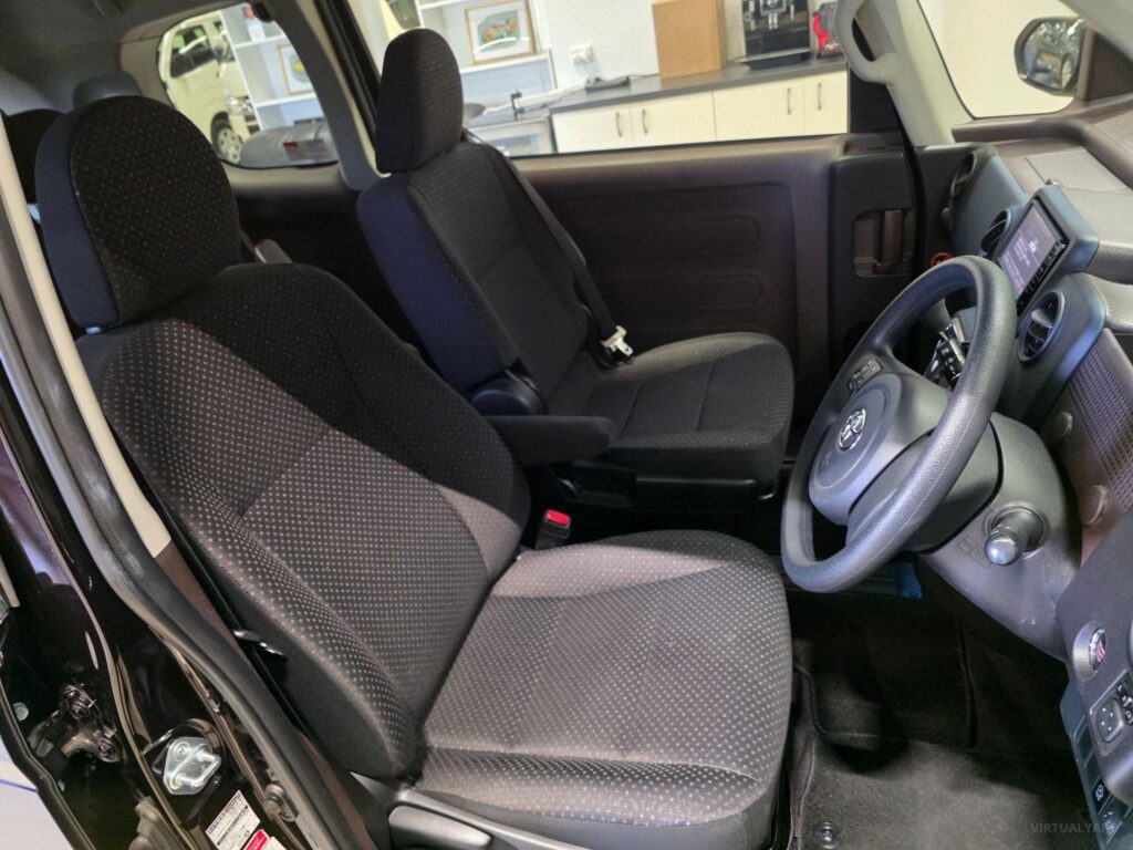 2016 Toyota Spade F