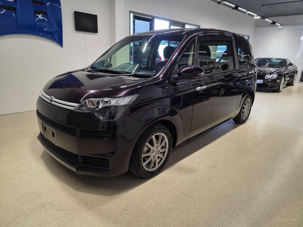 2016 Toyota Spade F