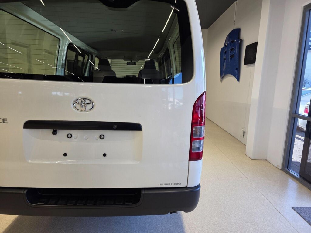 2023 TOYOTA HIACE DX LWB GDH201