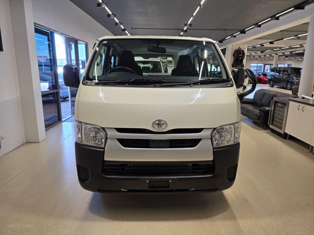 2023 TOYOTA HIACE DX LWB GDH201