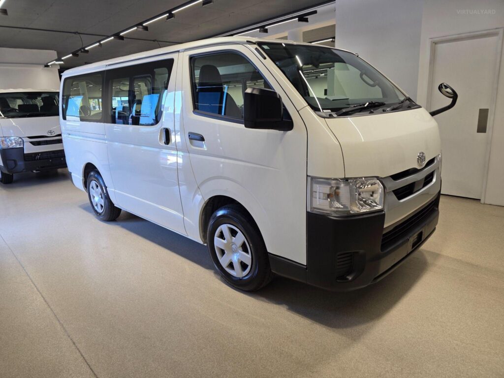 2023 TOYOTA HIACE DX LWB GDH201