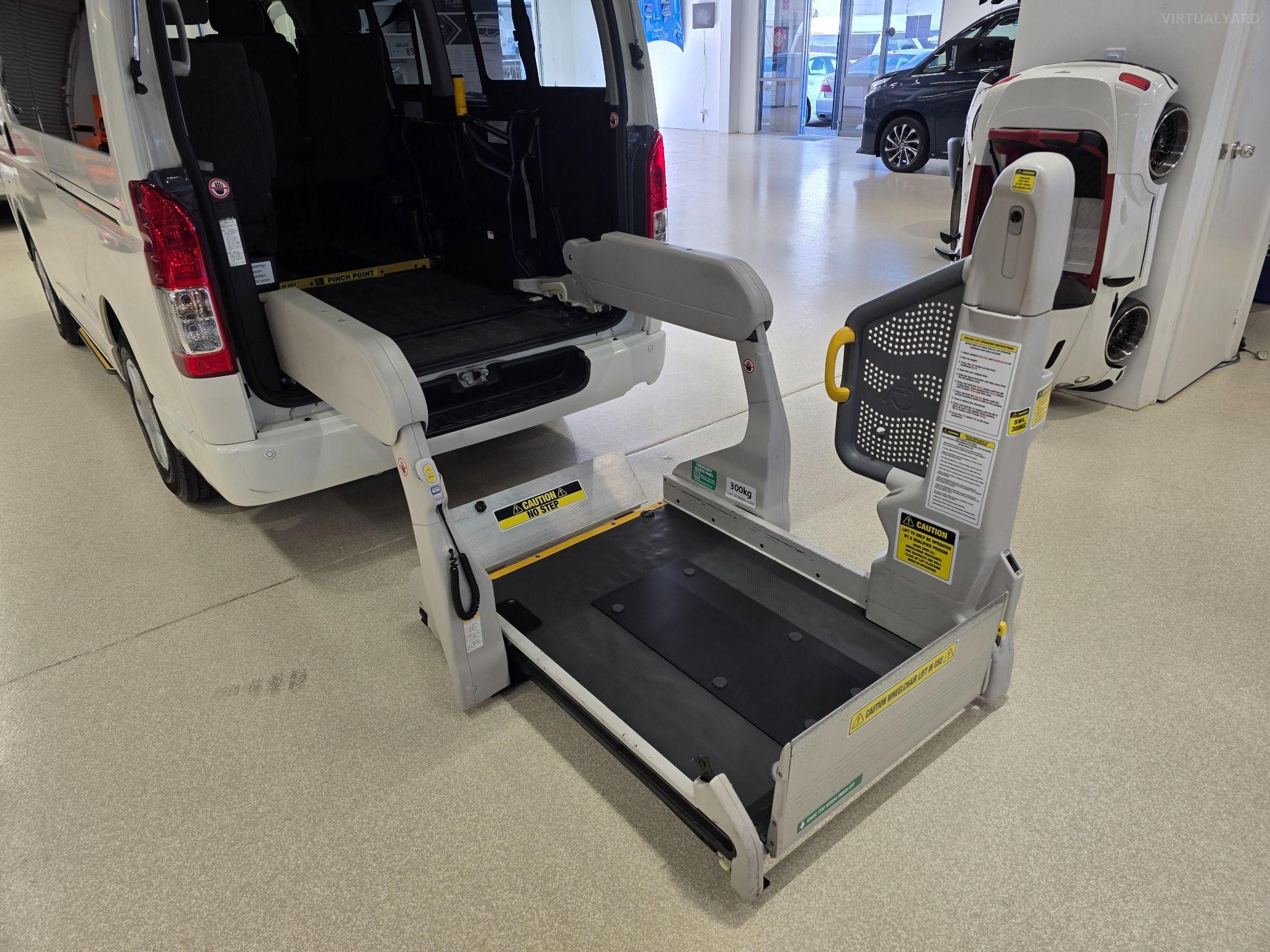 2017 TOYOTA HIACE Welcab TRH200