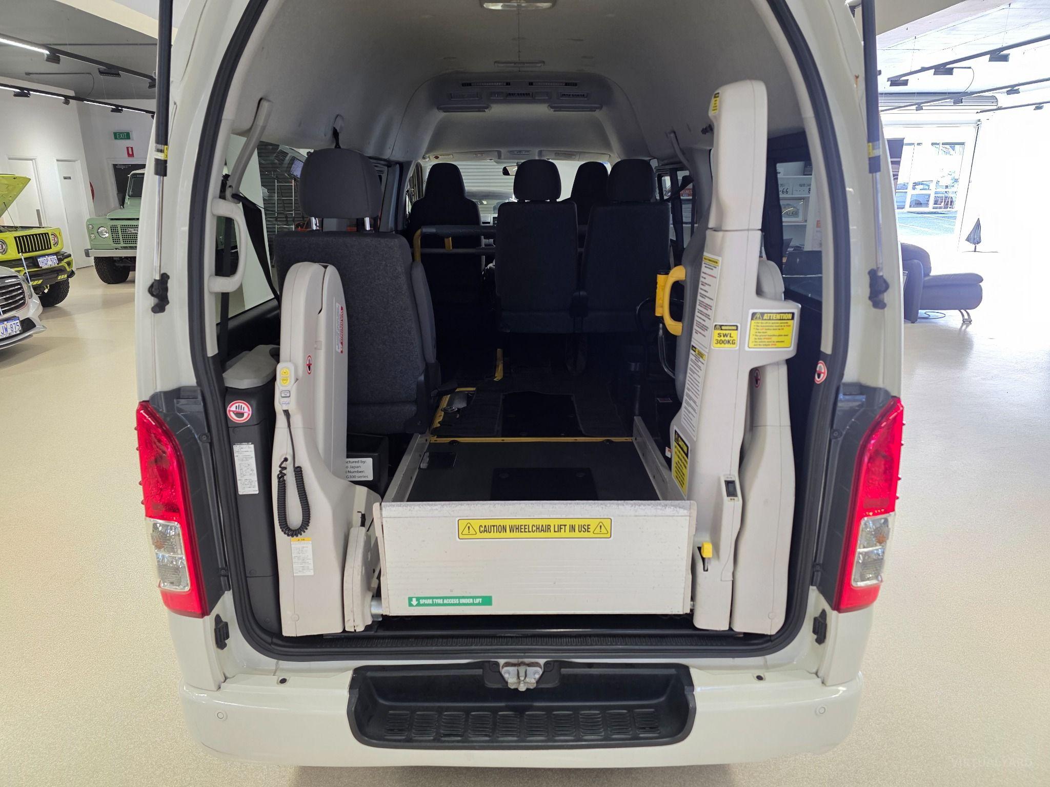 2017 TOYOTA HIACE Welcab TRH200