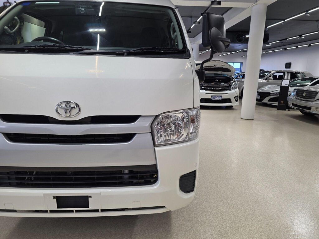 2017 TOYOTA HIACE Welcab TRH200