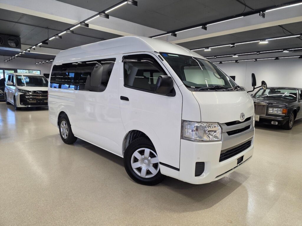 2017 TOYOTA HIACE Welcab TRH200