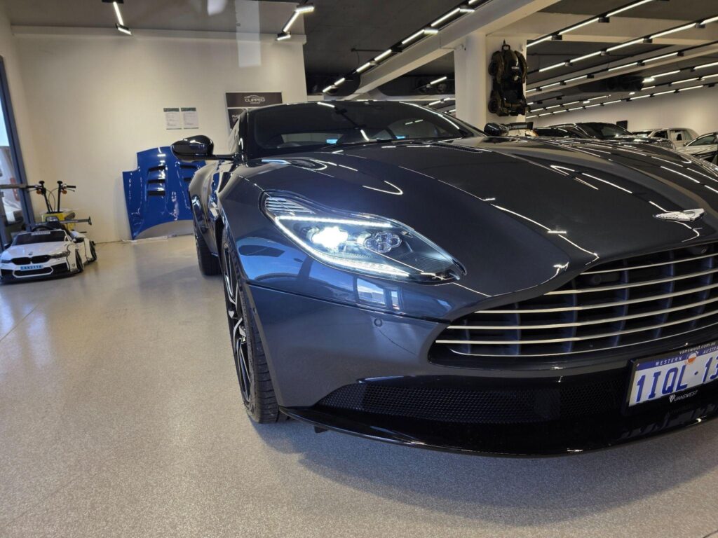 2017 ASTON MARTIN DB11 V12 TWIN TURBO LAUNCH EDITION MY17