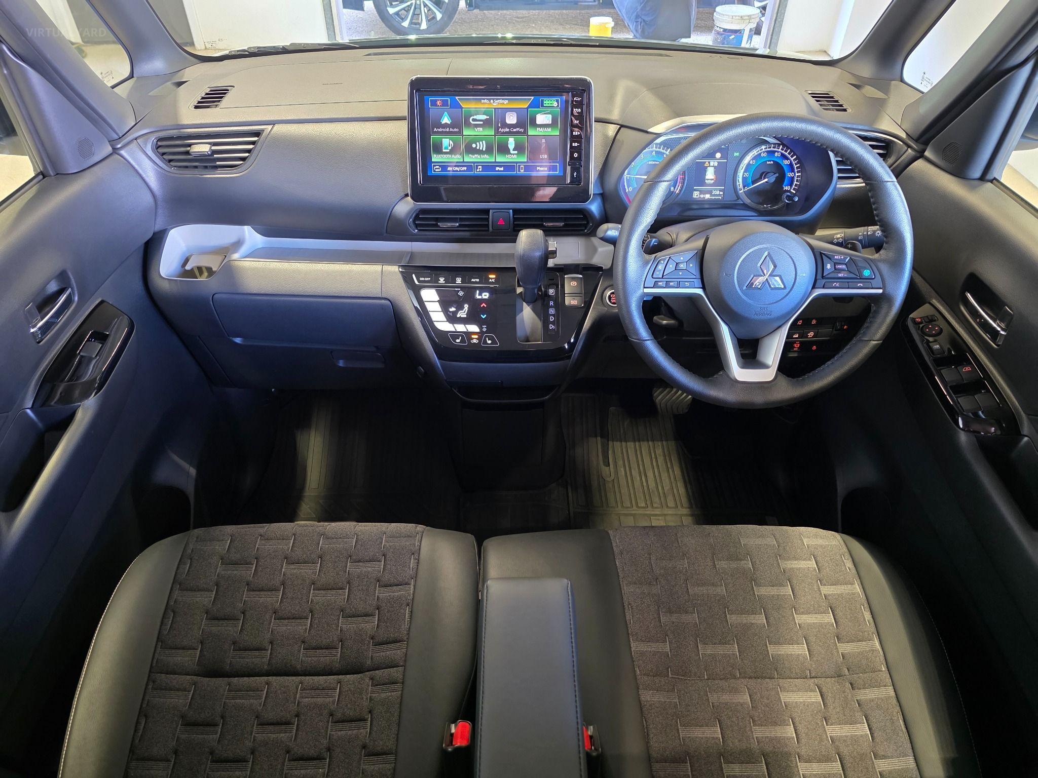2023 Mitsubishi DELICA MINI Hybrid AWD