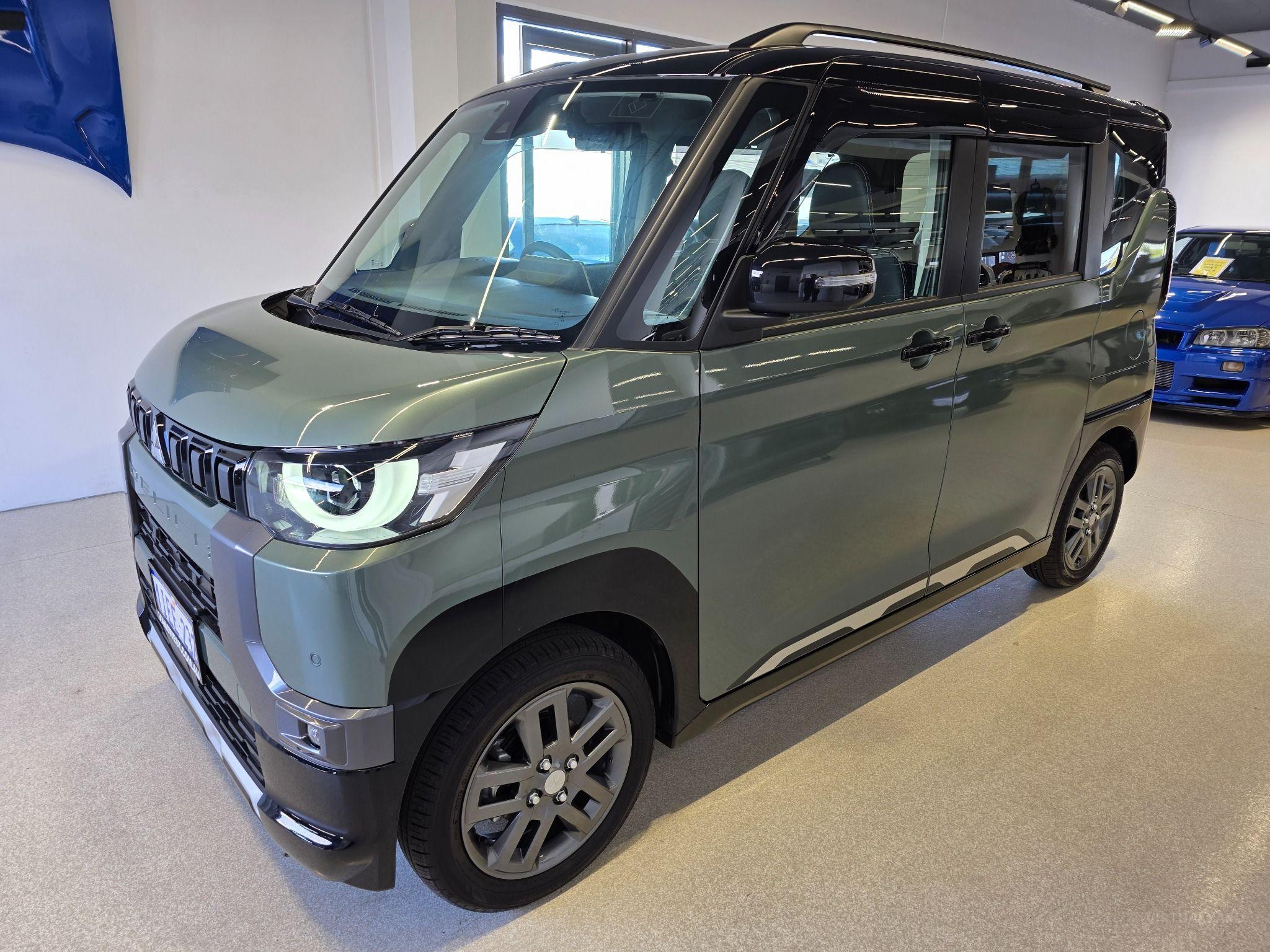 2023 Mitsubishi DELICA MINI Hybrid AWD