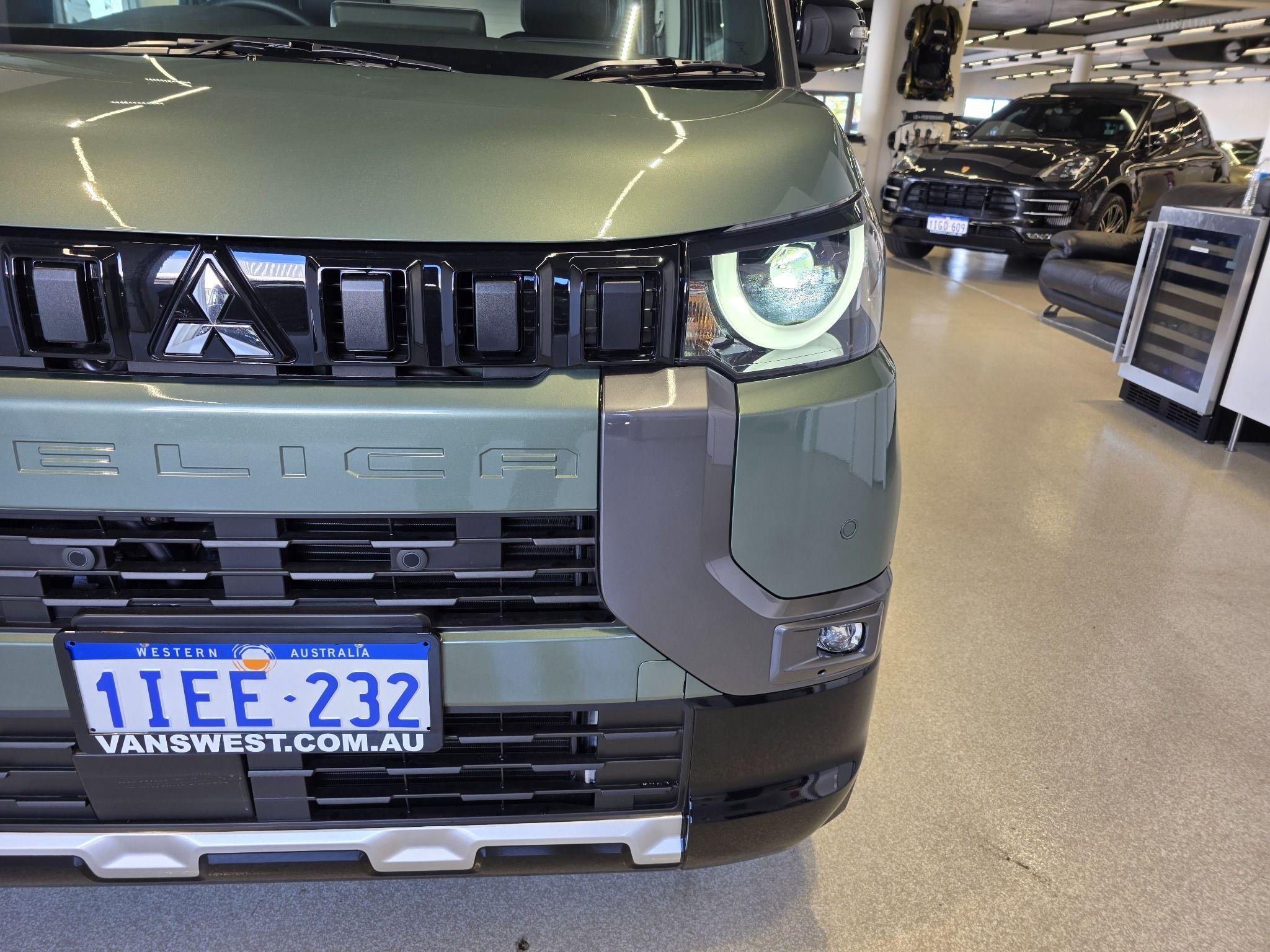 2023 Mitsubishi DELICA MINI Hybrid AWD