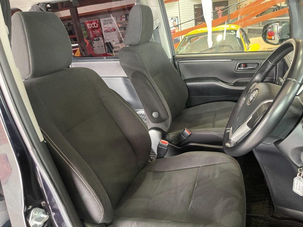 2015 Toyota Esquire XI WELCAB with Wheelchair Access